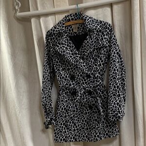 Vertigo Paris trench coat XS black & white pattern belt buckles double breasted